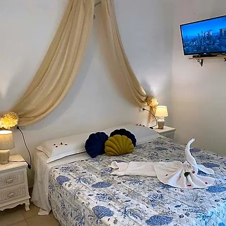 Oltremare Bed and Breakfast 3*